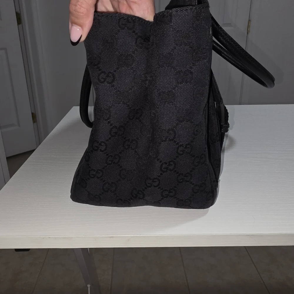 🚫SOLD🚫 | Gucci | Black Canvas GG Shoulder Tote W/ Leather Detail - Picture 8 of 17